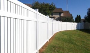 Read more about the article 7 Amazing Ways How Fence Installation Help Fix Property Issues