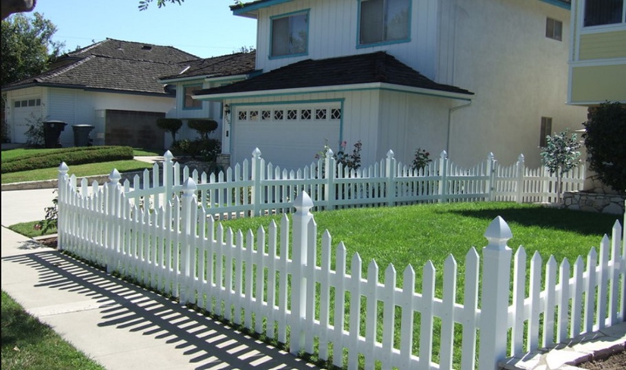 You are currently viewing Planning To Build A Fence? You Must Know These First