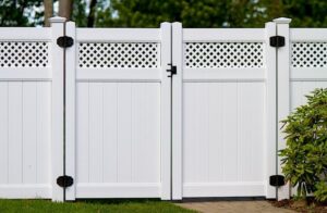 Read more about the article Questions Before Hiring Fence Contractors Buffalo NY