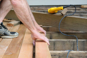 Read more about the article Second Story Decks Installation Buffalo NY: How To Build A Second Story Deck Without Posts