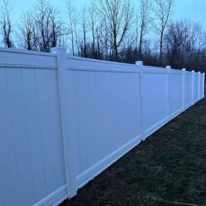 Read more about the article Vinyl Fence Installation: Does a vinyl fence increase home value?