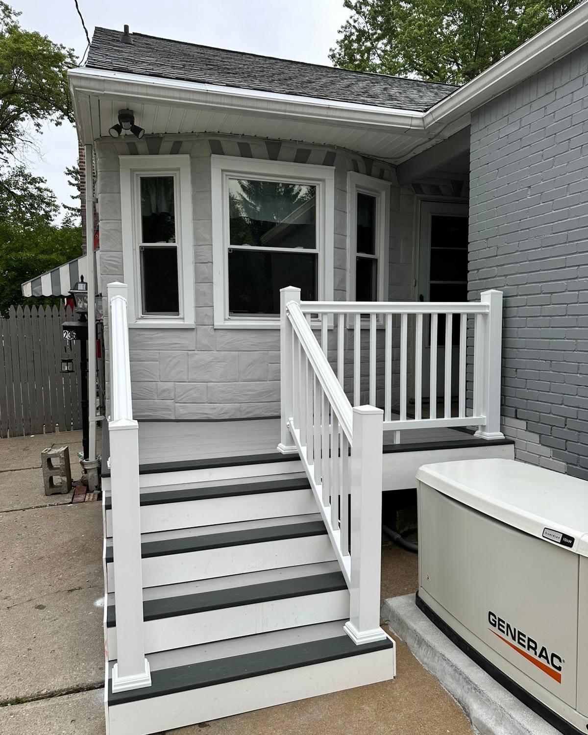 White Vinyl Railings May Cause Excessive Deck Parties